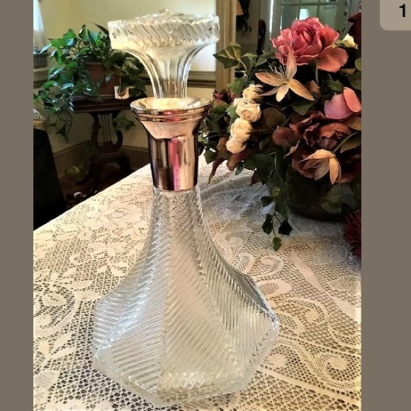 Vintage Glass Captain's Ship Decanter w Stopper - Picture 1 of 8